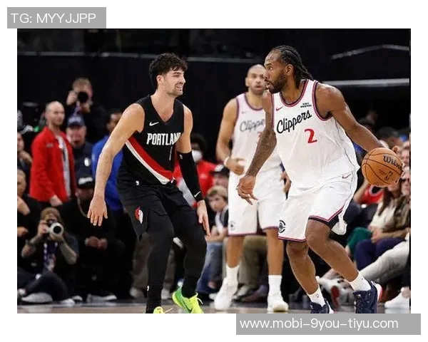 卢指导谈莱昂纳德恢复情况称好转明显但时间仍不确定